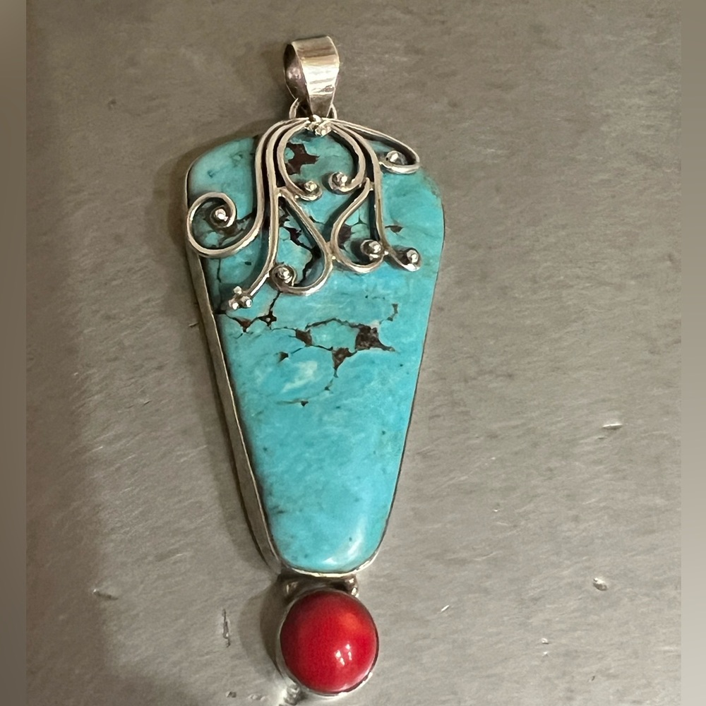 Turquoise and red coral large pendant - Picture 8 of 8